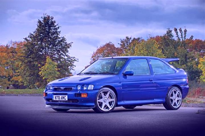 escort Saltrio