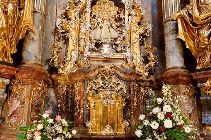 escort Santo Nino de Praga