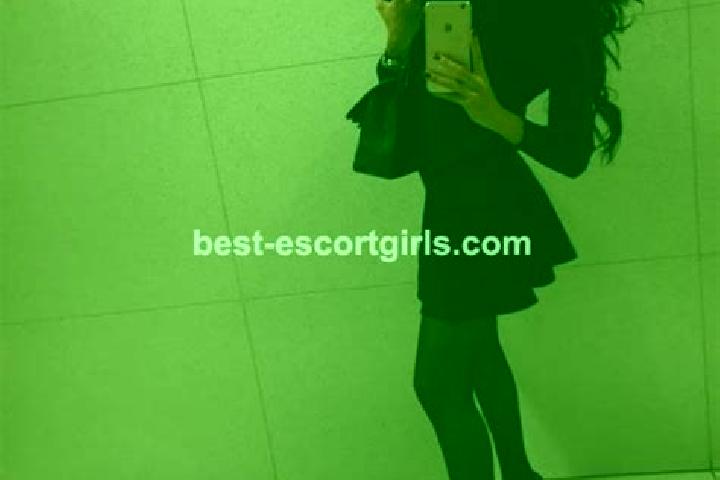escort Sarina