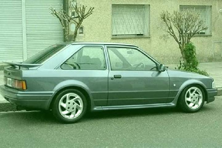 escort Sarulla