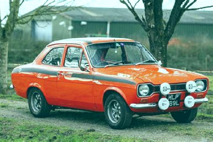 escort Sebring