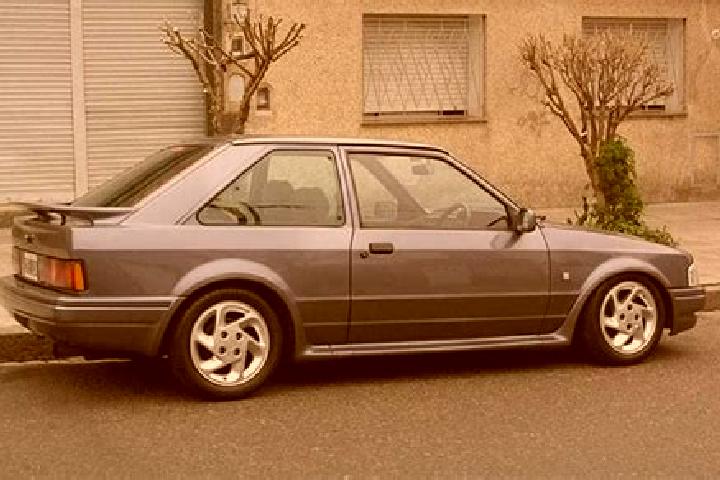 escort Sellye
