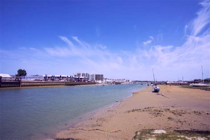 escort Shoreham-by-Sea