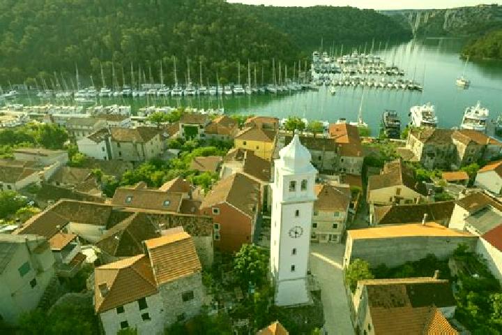 escort Skradin
