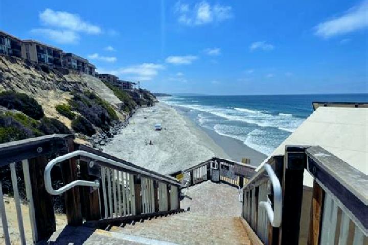 escort Solana Beach