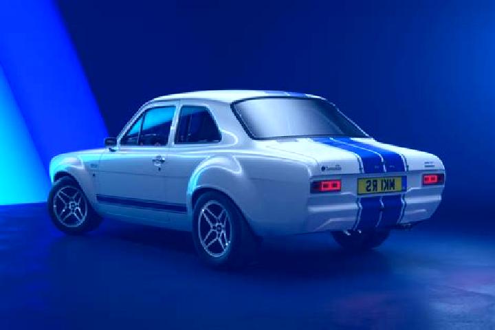 escort Sombacour