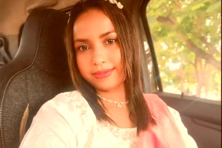 escort Soni