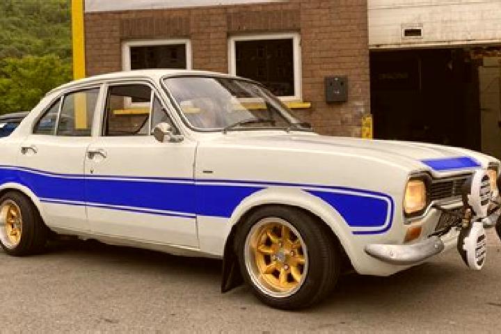 escort Sourgoubila