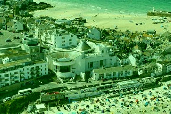 escort St Ives