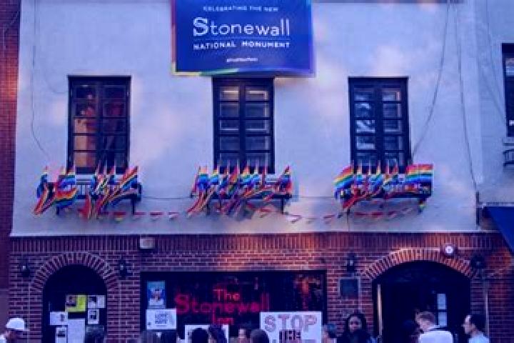 escort Stonewall