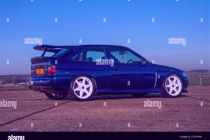 escort Strathearn