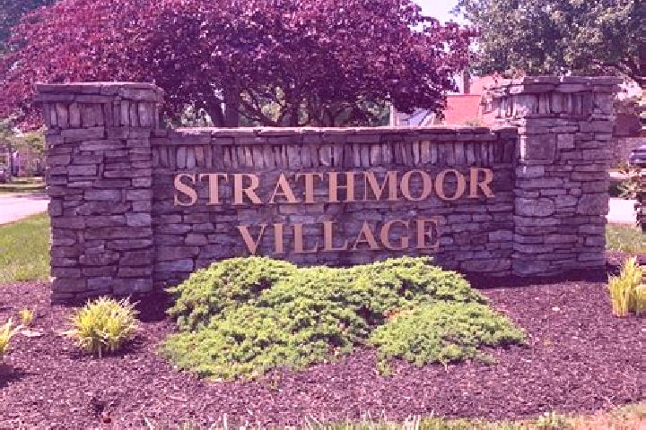 escort Strathmoor Village