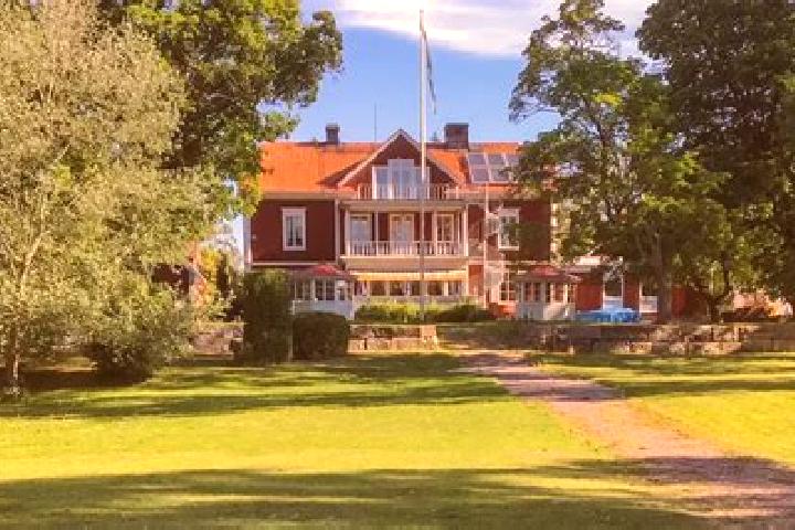 escort Stroemsholm