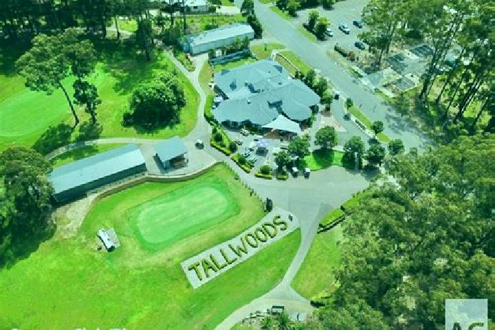 escort Tallwoods Village