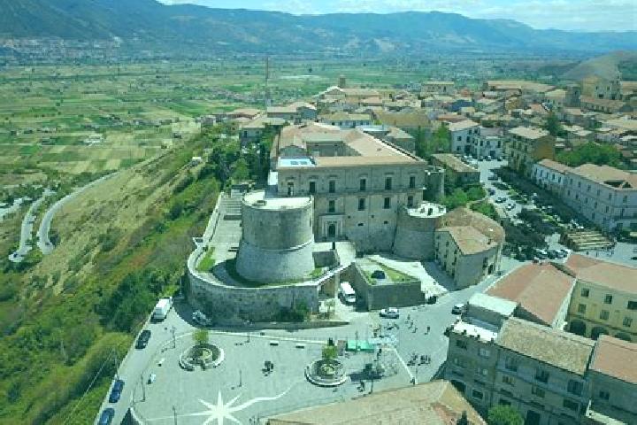 escort Teggiano-Macchiaroli