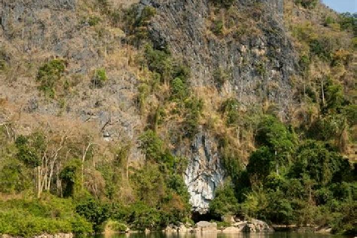 escort Thakhek