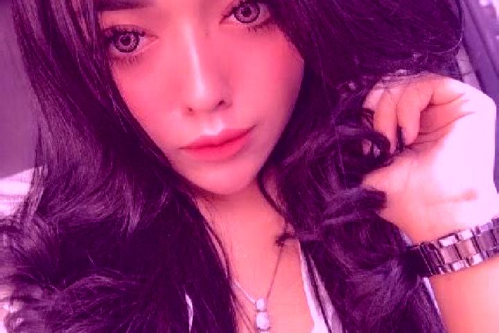 escort Ticha