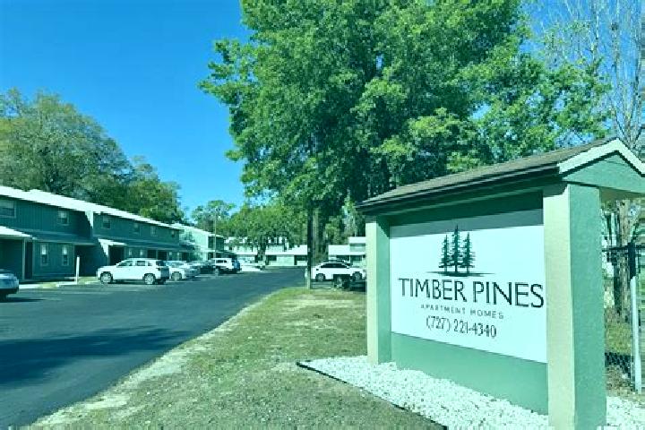escort Timber Pines