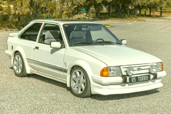 escort Toli