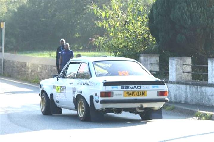 escort Tomas