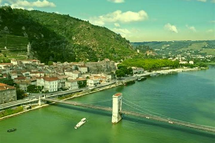escort Tournon-sur-Rhone