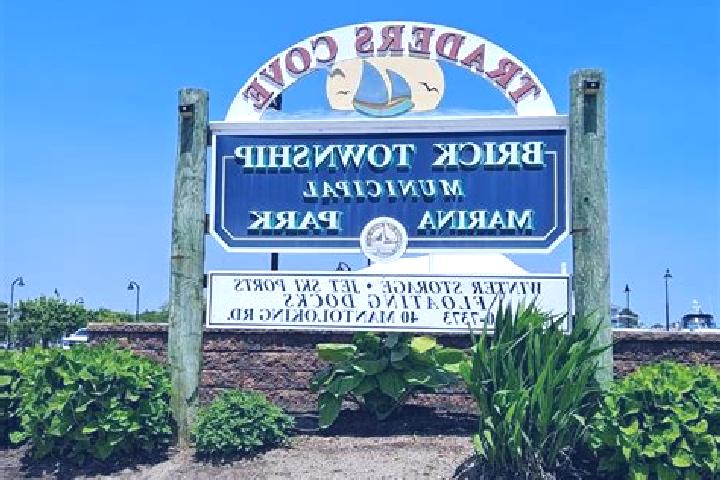 escort Traders Cove