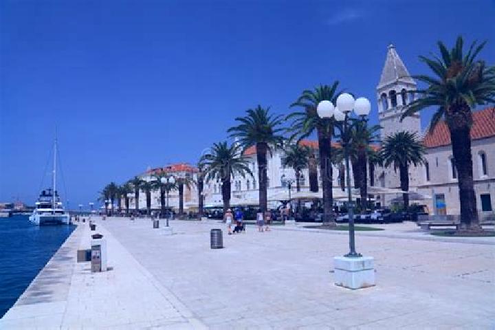 escort Trogir