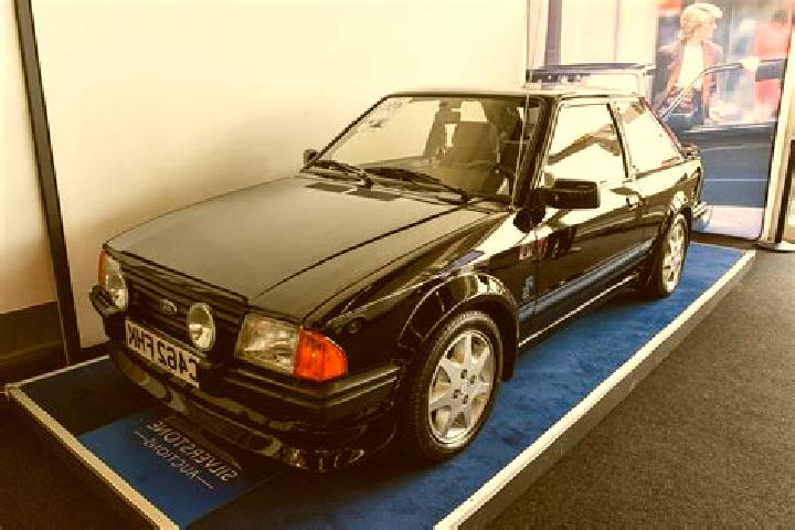 escort Troitskiy