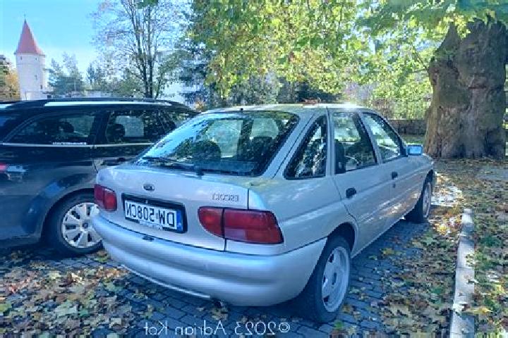 escort Udobne