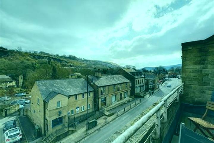 escort Uppermill