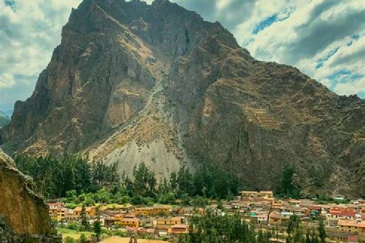 escort Urubamba