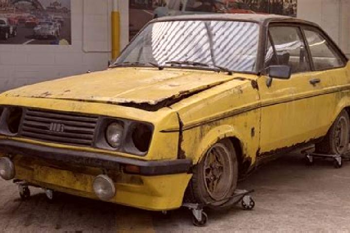 escort Urvillers