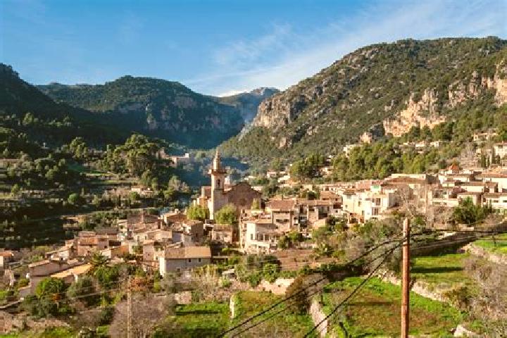 escort Valldemossa