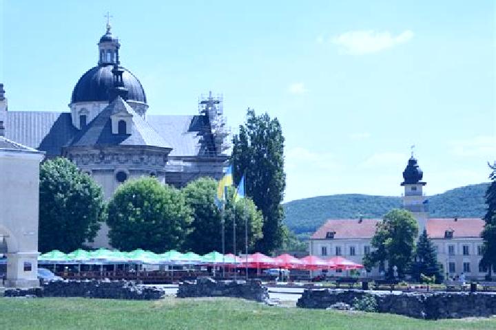 escort Velyki Nyzghirtsi