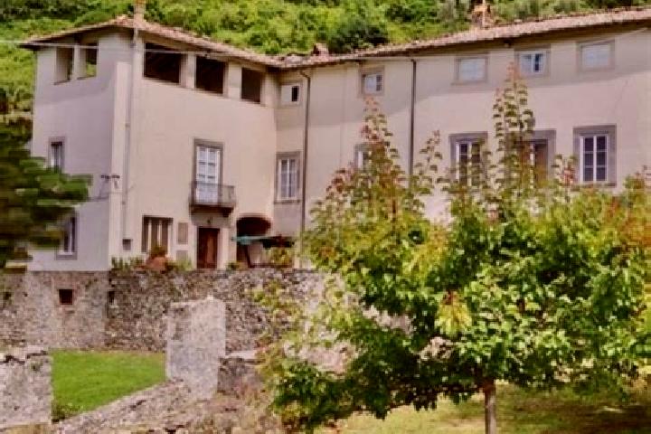 escort Villa Collemandina