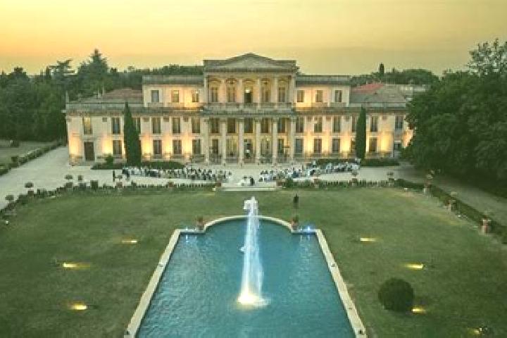 escort Villa di Briano