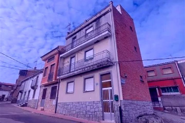 escort Villarino de los Aires