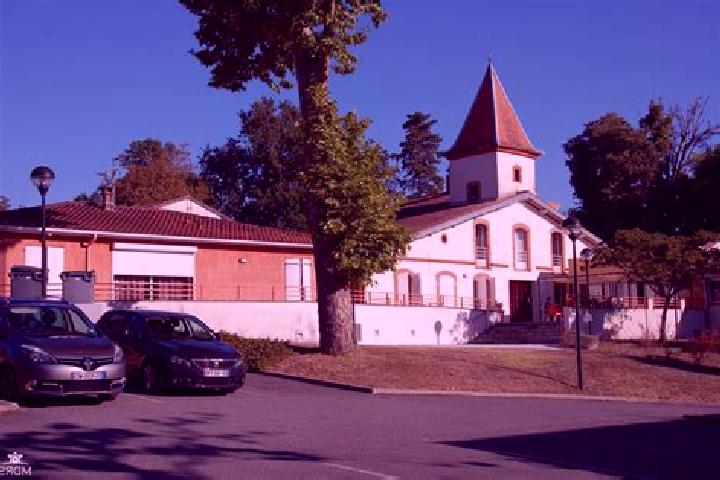 escort Villeneuve-de-Riviere