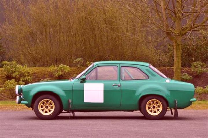 escort Walton Park