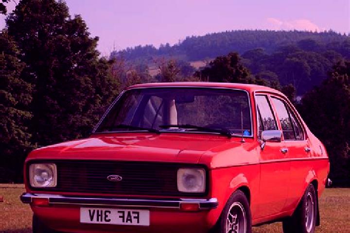 escort Warborough