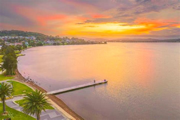 escort Warners Bay