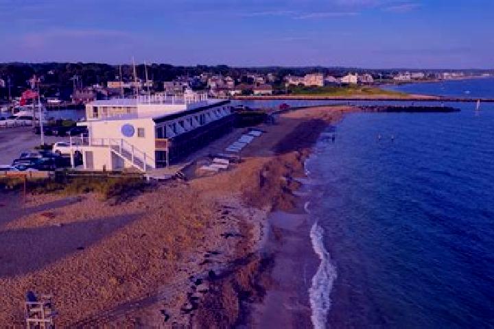 escort West Falmouth