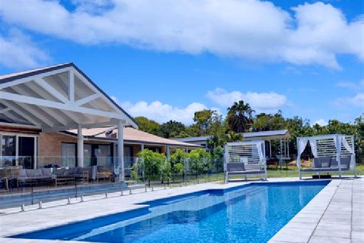 escort West Nowra