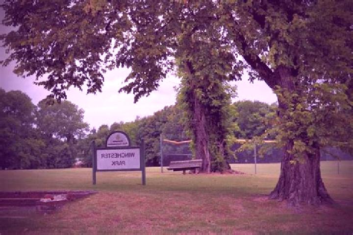 escort Winchester Park