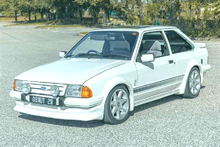 escort Yacha