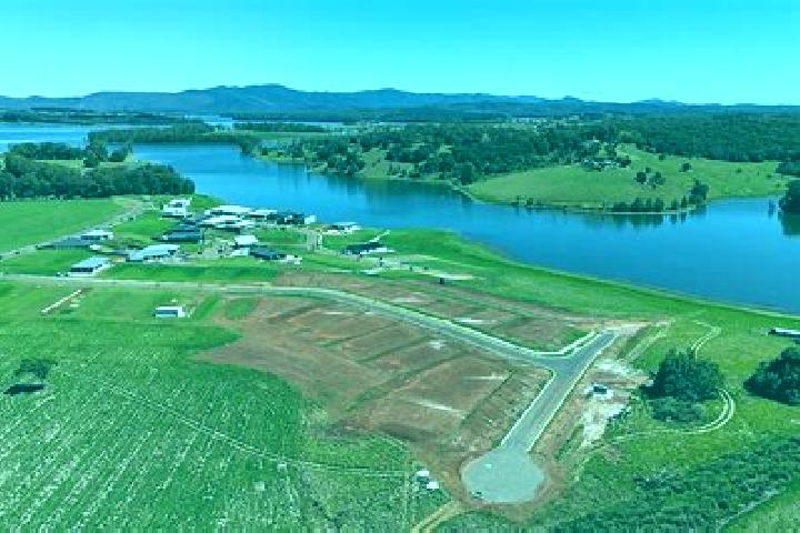 escort Yungaburra