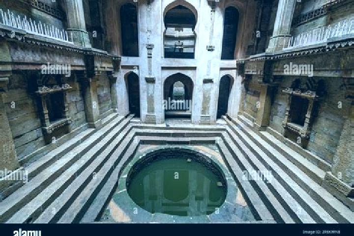 Escorts Adalaj, India — Local Companions