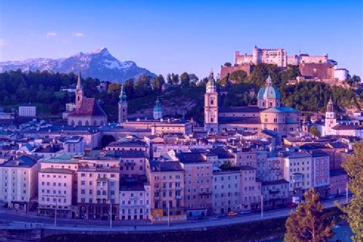 Escorts Afiesl, Austria — Local Companions