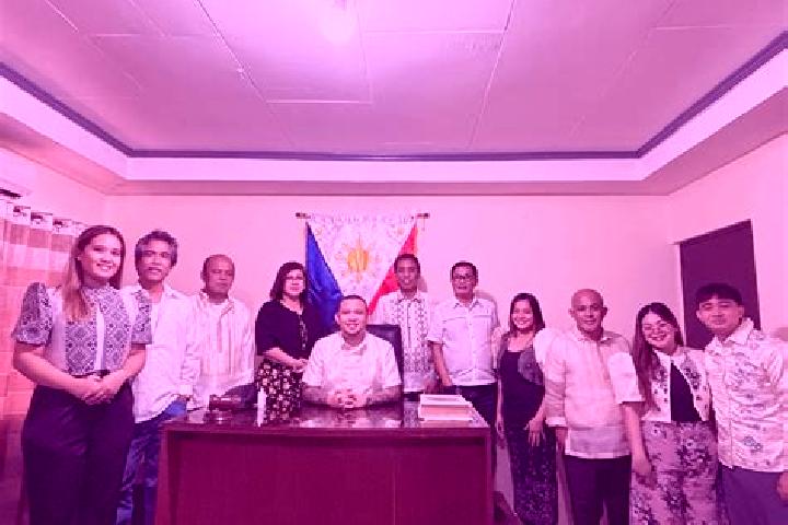 Escorts Ag-ambulong, Philippines — Local Companions