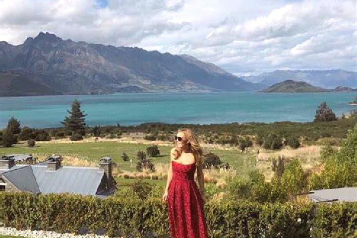 Escorts Akina, New Zealand — Local Companions